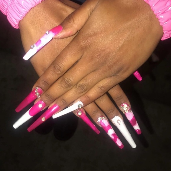 GLAMORIZED EXTENSIONS - Picture 4 of 5